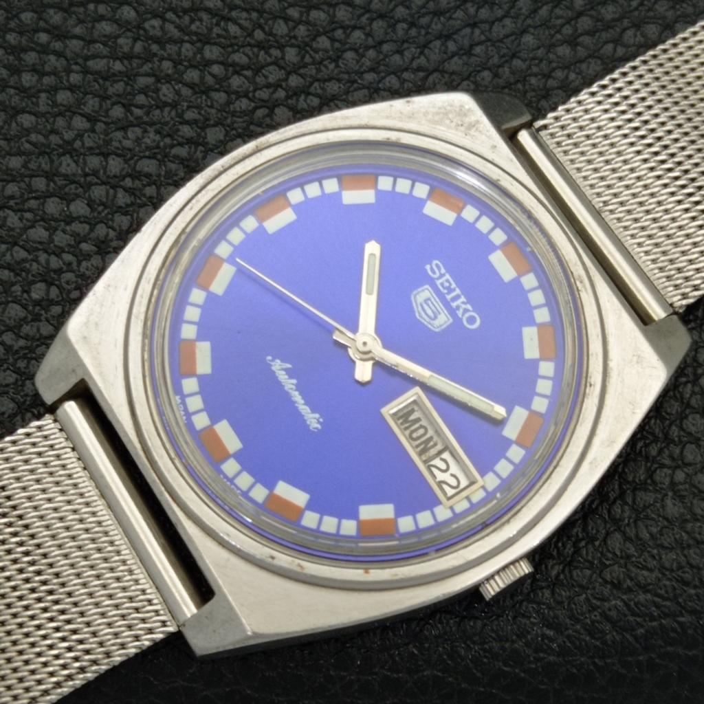 VINTAGE SEIKO 5 AUTOMATIC 7006A JAPAN MENS BLUE COLOR DIAL WATCH a701636-5 R206c-a701636