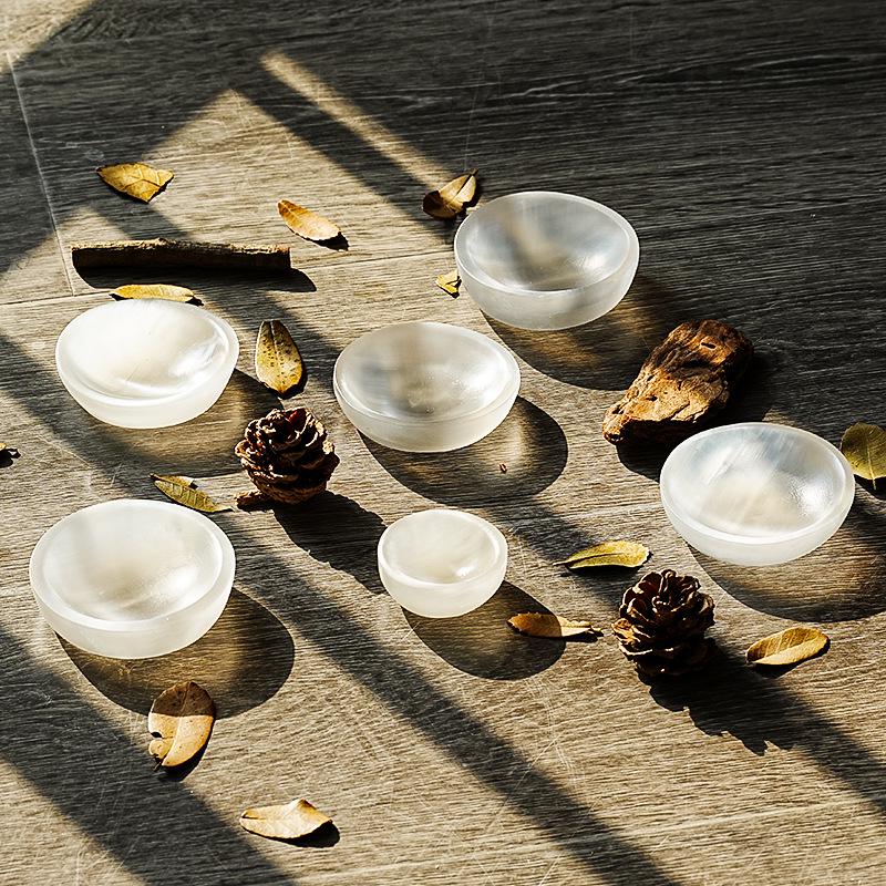 Marokkanische Selenit Runde Schale: Gipsstein Armband Aufbewahrung und Entmagnetisierungsornament