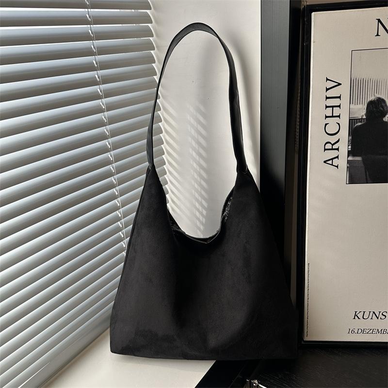 Solid color fashionable simple temperament large capacity shoulder bag women's popular new armpit bag tote bag