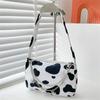 Trendy Reißverschluss Umhängetasche Mini Mode Schmetterling Muster Unterarm Tasche Kleine Stilvolle Kette Dekor Geldbörse