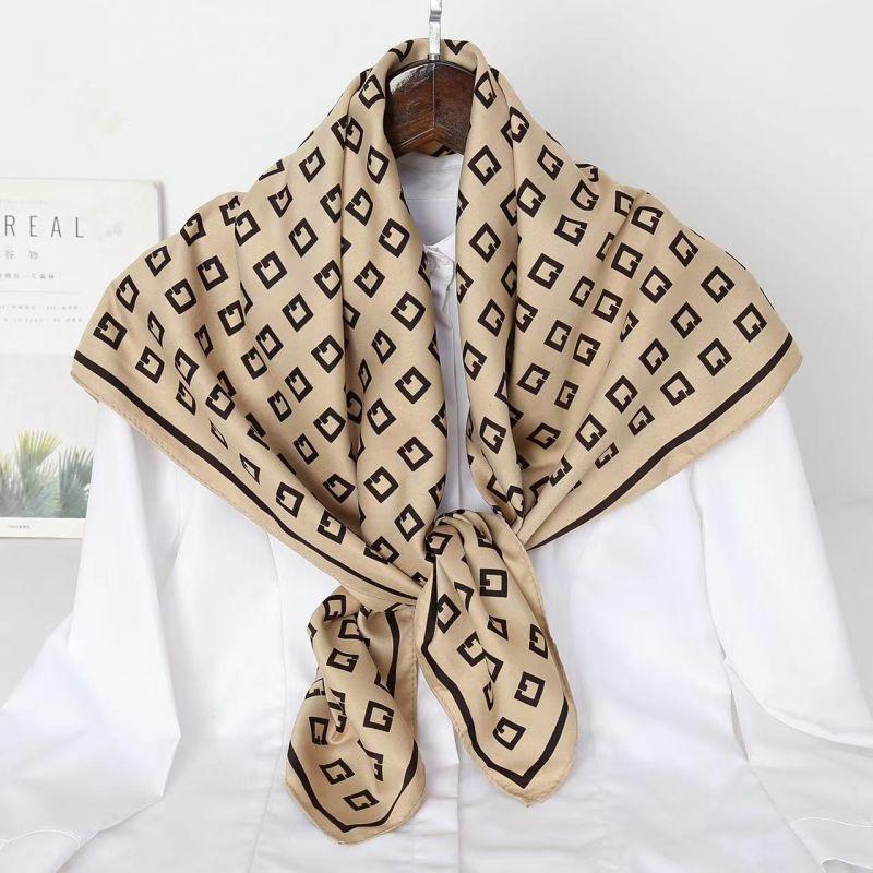 Versatile Shawl Animal Print Black And White Simple Large Square Scarf 90 * 90Cm Simulated Silk Twill Silk Women'S Silk Scarf
