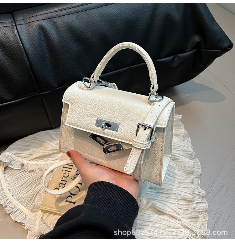 Small Square Bag 2025 New Versatile Casual Fashion Shoulder Crossbody Bag High-end Niche Handheld Kelly Bag