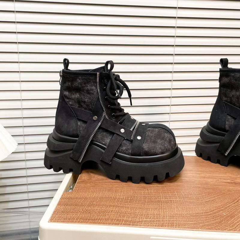 

[Fanfuna] Ретро облегающие ботинки для женщин 2025 осень и зима новые на толстой подошве увеличивающие рост модные ботинки Мартин для женщин 40 чёрный