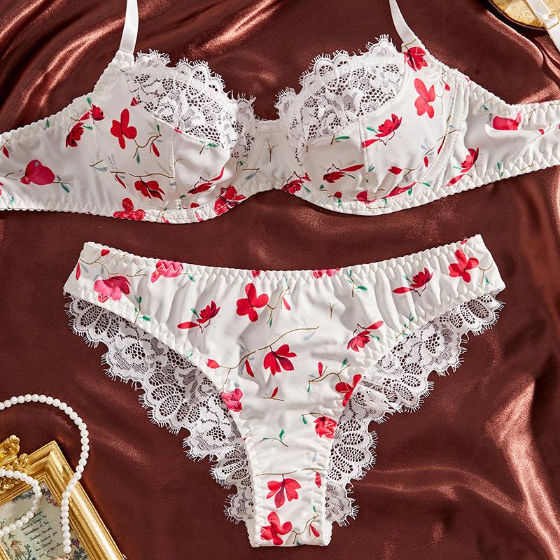 

Новый комплект бюстгальтера с кружевной отделкой цвета розового дерева мягкий и удобный в Европе и Америке, и это комплект из двух предметов нижнего белья для маленькой груди с эффектом пуш-ап. M белый