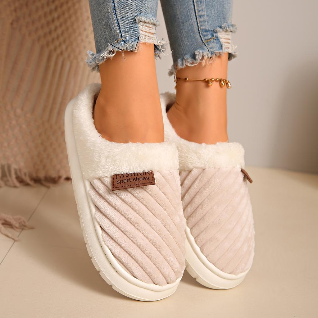 Fashion 2025 New Women Slippers Winter Fashion Plush Cozy Home Designer Shoes Women Slip On Anti-slip Lightweight Slippers Slides Women