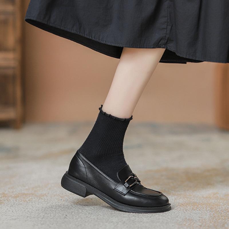 Black small leather shoes women's British style one-pedal loafers 2025 new popular spring and autumn flats French single shoes