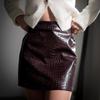 In Stock 2025 Women's Crocodile Pattern PU Mini Skirt, EU Size, Slim Fit, Elastic Leather Skirt.