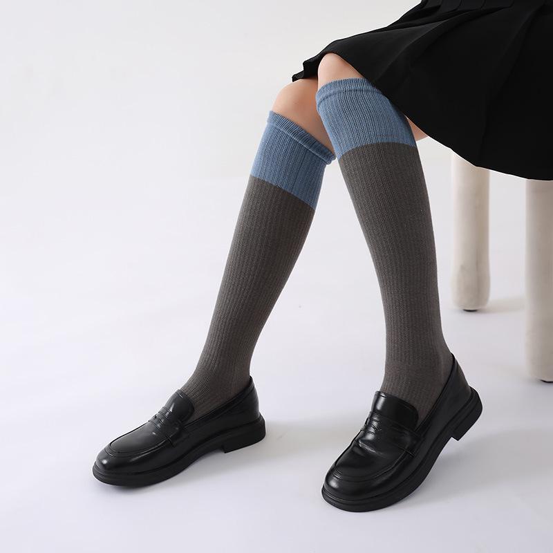 

Женские высокие носки с пятью пальцами в тон: Впитывающие пот, спортивные и танцевальные, стильные носки с раздвоенным носком One Size серый