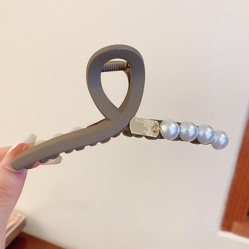 Maillard Large Acrylic Round Hairpin Clip - Versatile Shark Clip for Daily Use