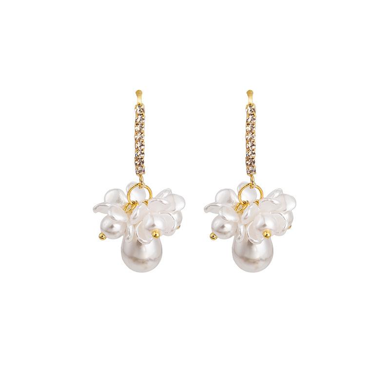 Temperament Long Fresh Pearl Flower Combination Earrings Inlaid With Zircon Gentle Sweet Cold Wind Female Stud Earrings
