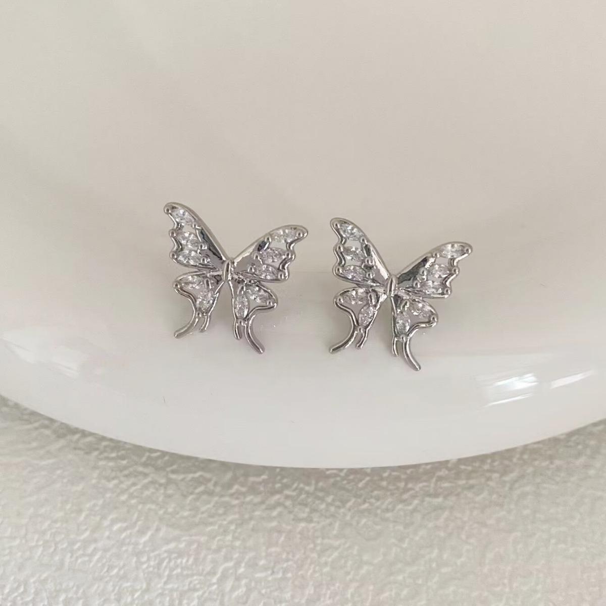 Elegant Silver Butterfly Rhinestone Stud Earrings for Women - Cool-Toned, Exquisite, Versatile Ear Jewelry