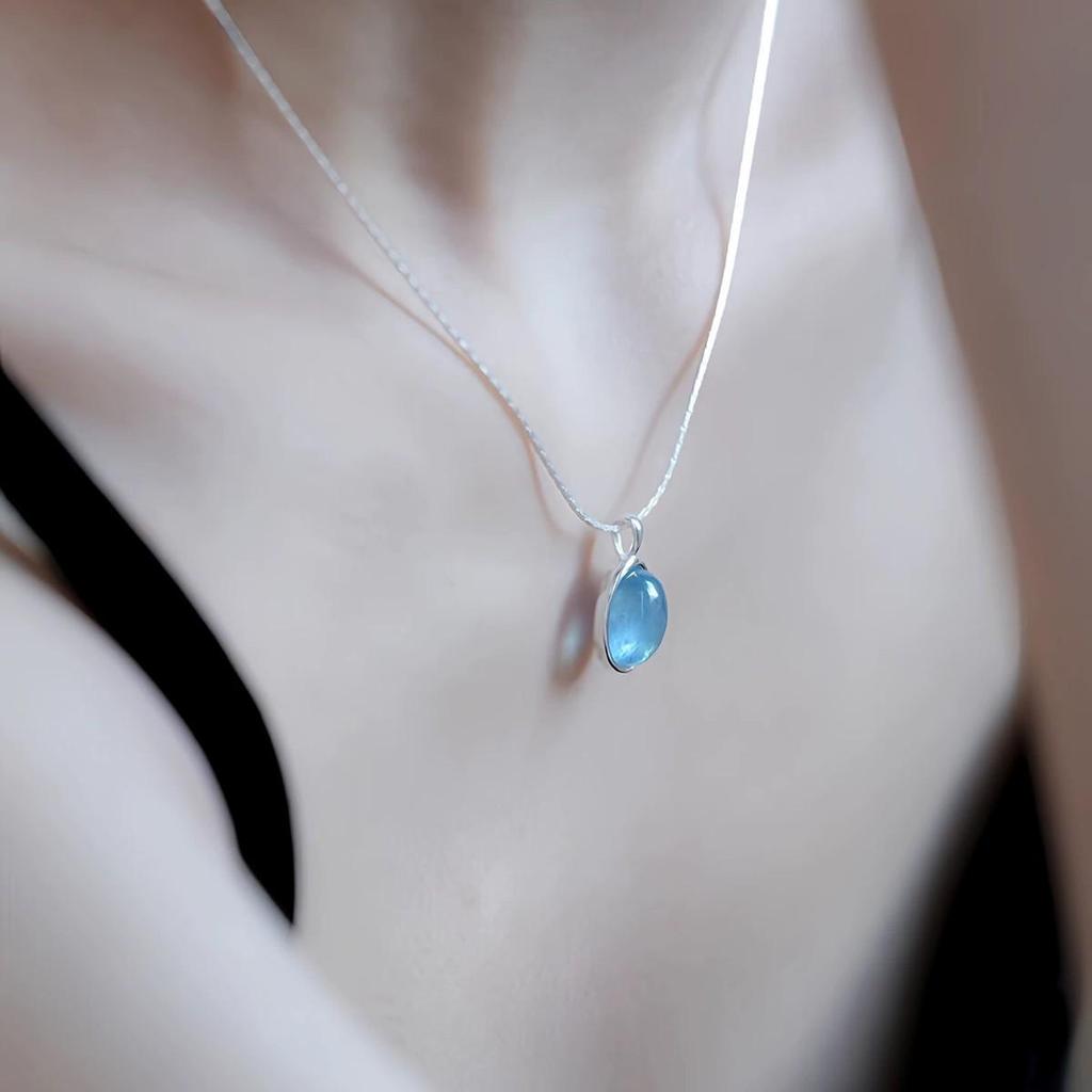 Aquamarine Oval Pendant Clavicle Chain Necklace for Women