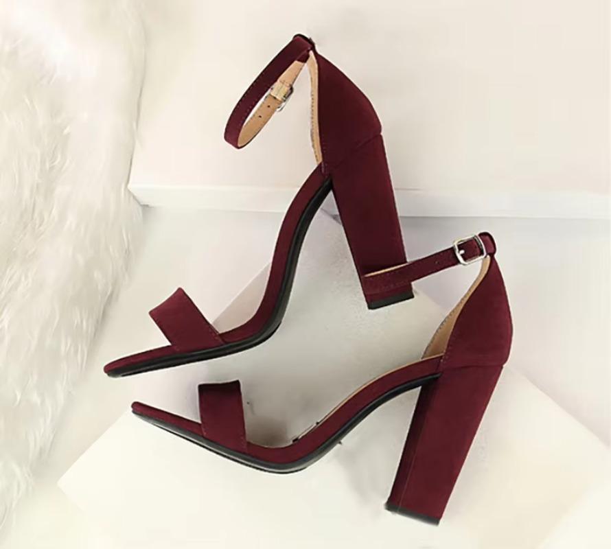 Fashion Women's Chunky Heel Open Toe Sandals with Ankle Strap, Perfect for Fashionable Occasions