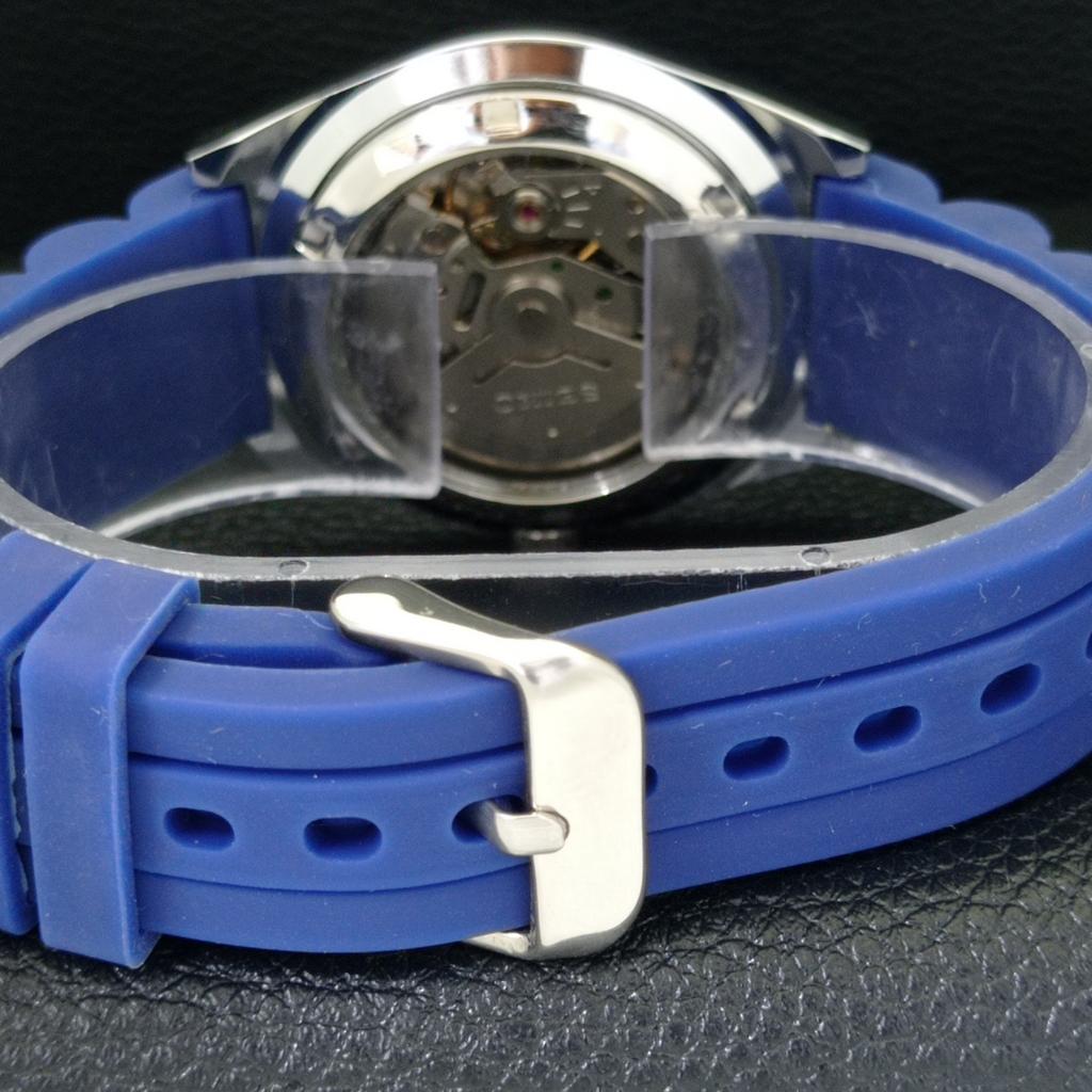 AUTOMATIC VINTAGE SEIKO 5 REFURBISHED JAPAN MENS BLUE COLOR DIAL WATCH a440660-4 Sk-a440660