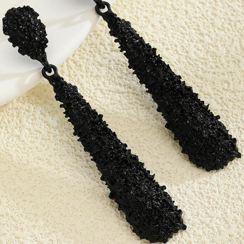 Geometrische Ohrringe mit Wassertropfenrelief für Damen - Retro-Mode, ethnischer Stil, kreatives rundes und quadratisches Design.