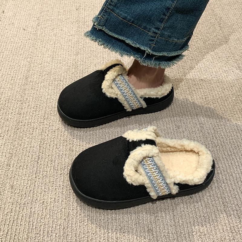 Модные пушистые тапочки на толстой подошве — фото 6