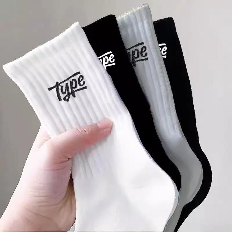 Men's and Women's Matching Spring/Autumn Style Non-Cotton Sports Trend Sweat-Absorbing Anti-Odor Letter Patterned Stockings