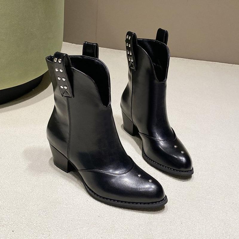 

Модные ботинки с пряжками-ремнями 2025 Весна Новые ботинки с острым носком в британском стиле Ретро Универсальные 34