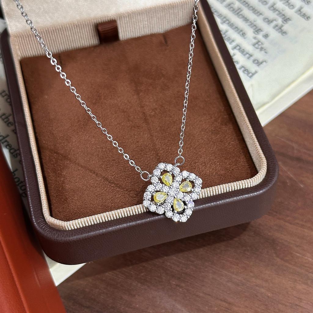 Seiko Four-leaf Necklace Full Diamond Snowflake Collarbone Chain Ins Cold Wind High Fashion Jewelry