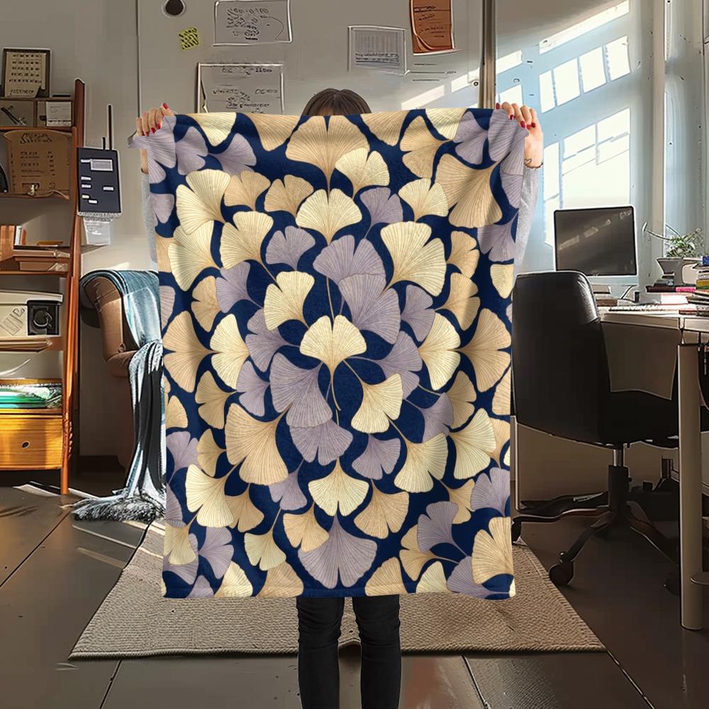 1Pc Leaf Print Flannel Blanket, High quality Comfortable for All Seasons, Home Decor, Warmth and Comfort, Perfect for Christmas Gifts W62