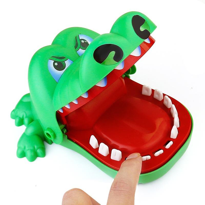 Non-Toxic Children Prank Toy Simulation Crocodile Bite Finger Funny Classic Game Party Funny Toy Decompression Toy For Kids Christmas Gift