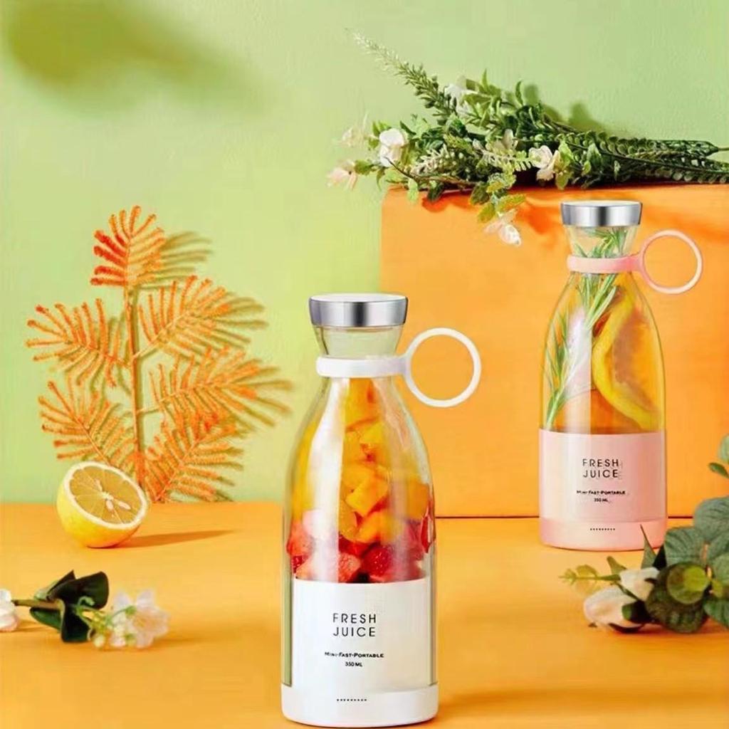 Przenośny kubek do soku z bezprzewodowym ładowaniem USB z ostrzami 4-6