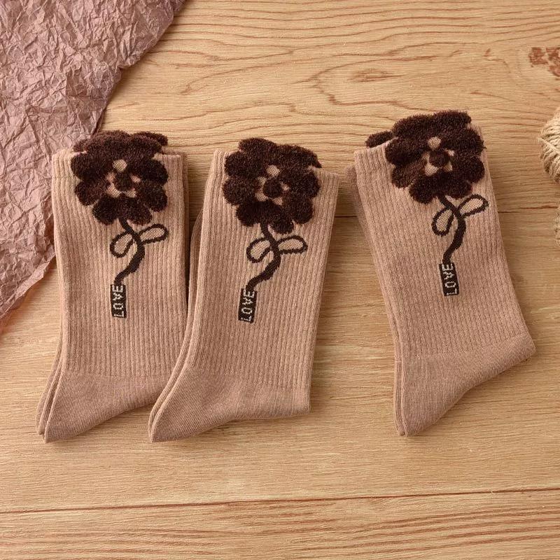 3 Pairs Casual Socks Cute Cartoon Mid Tube Socks Soft Comfortable Bear Pattern Autumn/Winter Letter Printing Women Cotton Socks
