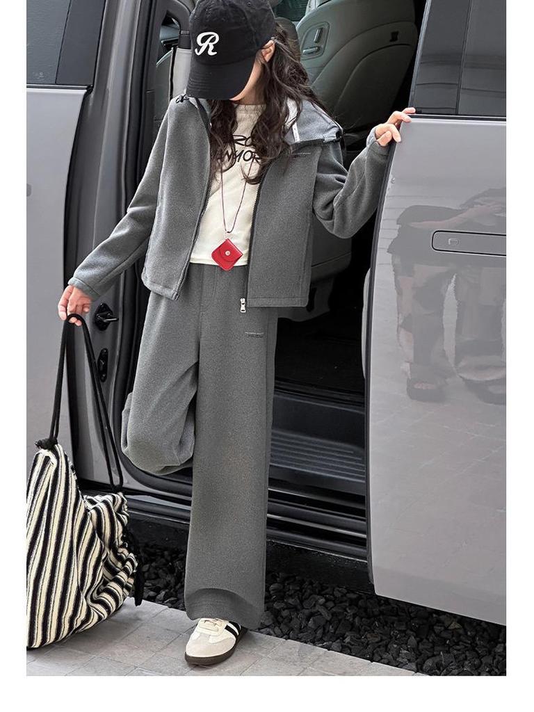 Ensemble Sweat à capuche doublé polaire et pantalon de survêtement pour filles - Style hiver 2025