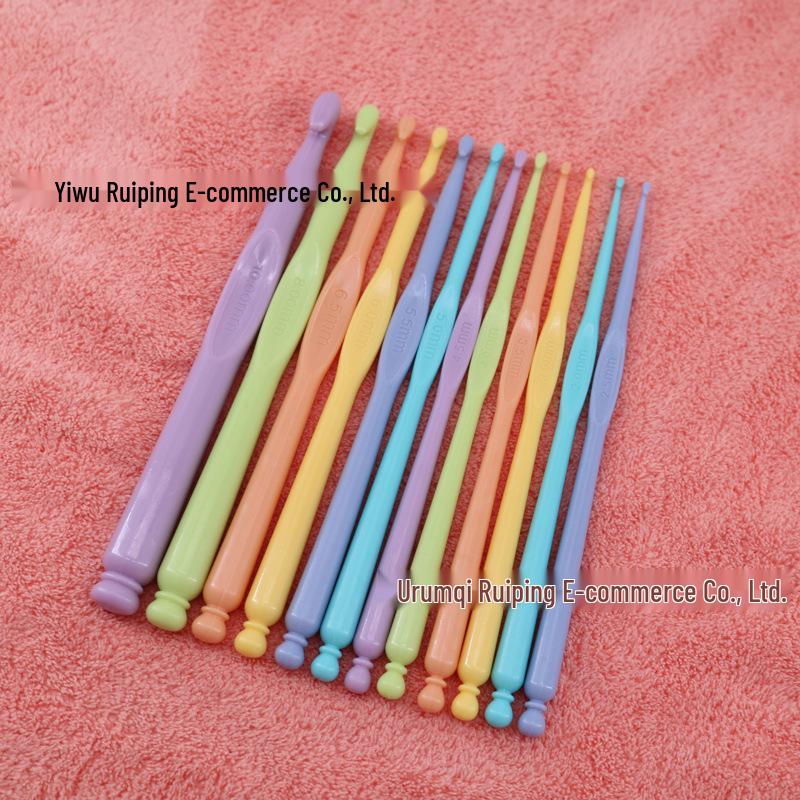 

Solid Crochet Hook Set with Silicone Handles - Dual-Ended, Colorful Yarn Knitting Tools