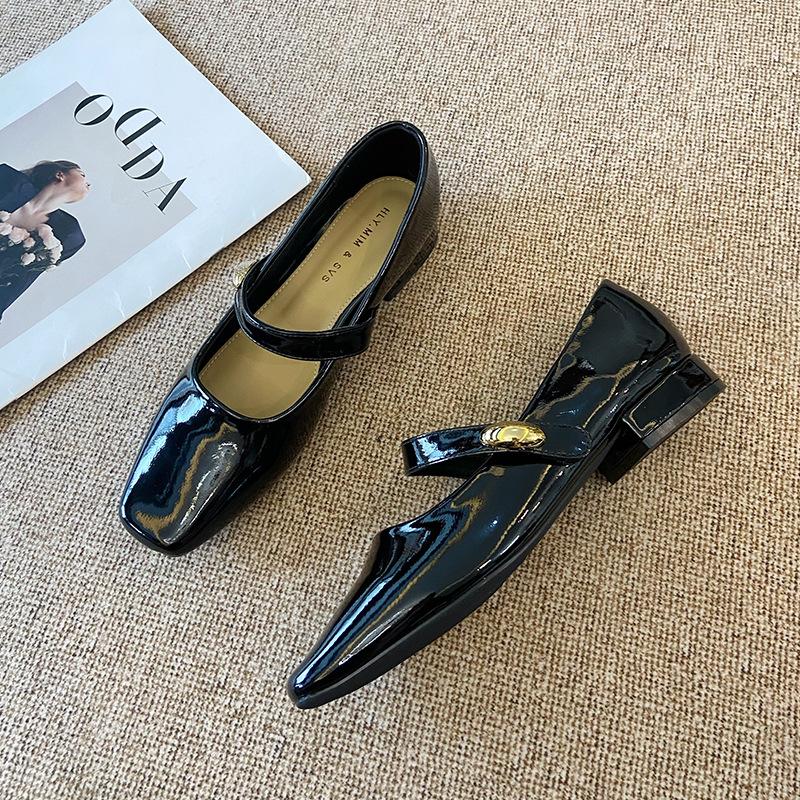 

G3760-57 Square Head Mary Jane Shoes Women s 2025 Summer New Spring Shallow Mouth Patent Leather Small Leather Shoes French Single Shoes Women 40 чорний