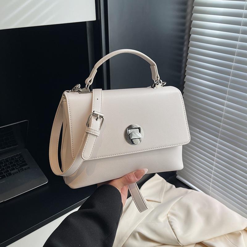 

Retro portable small square bag women s new fashion versatile shoulder messenger bag simple messenger bag