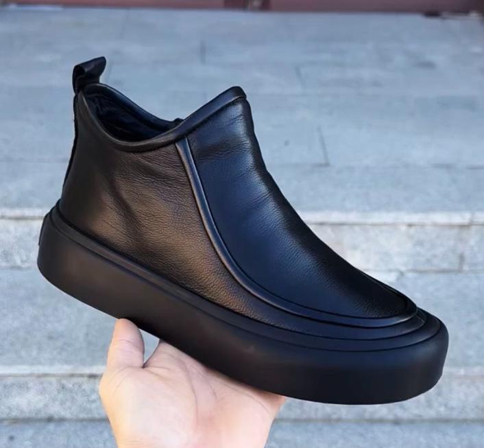 

Мужская обувь весна и осень 2025 новые ботинки Мартин на высокой платформе в британском стиле челси короткие ботинки тренд универсальные кожаные туфли 39 чёрный