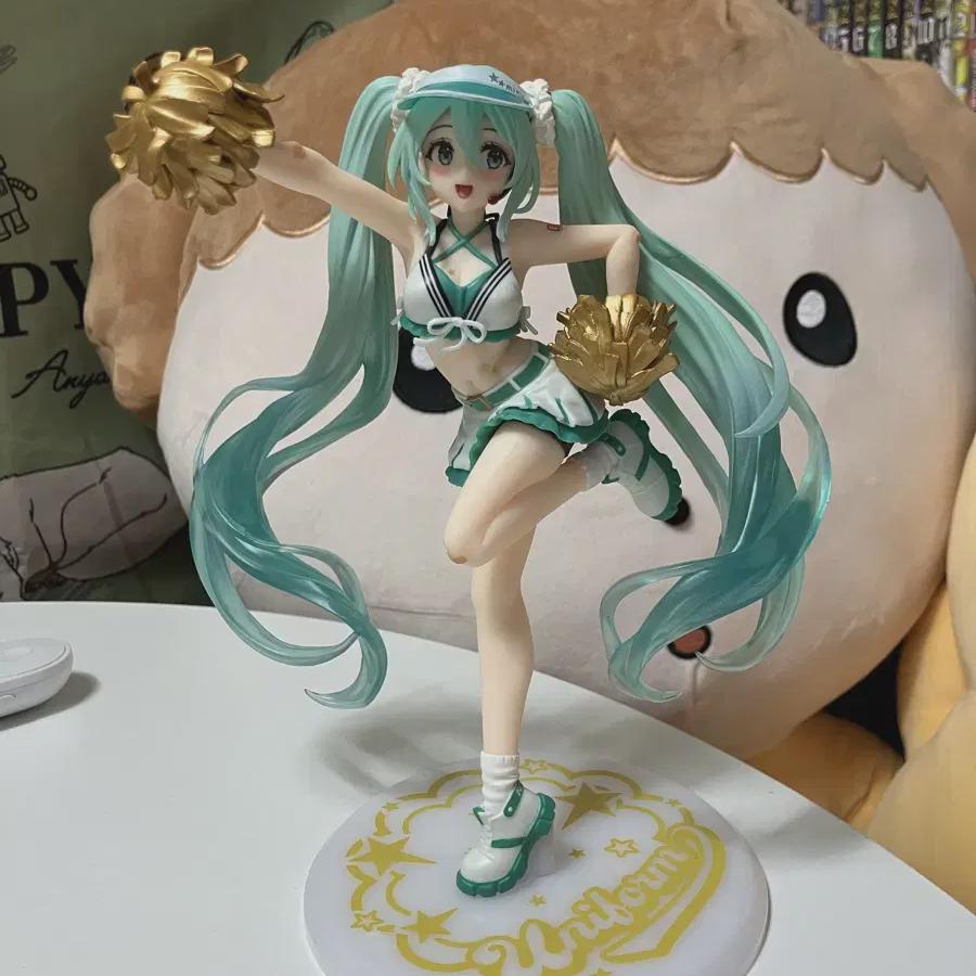

Hatsune Miku Figure Cheerleader