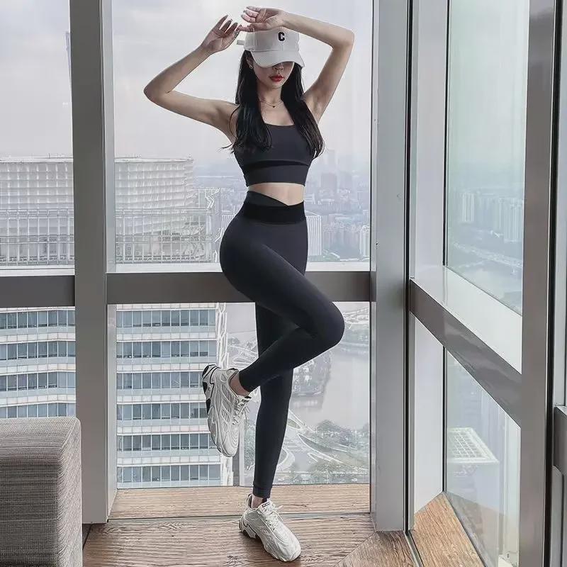 "Seamless Quick-Dry Colorblock Yoga Suit: Breathable, Slim-Fit, Nude, Tight Fitness Wear for Women"