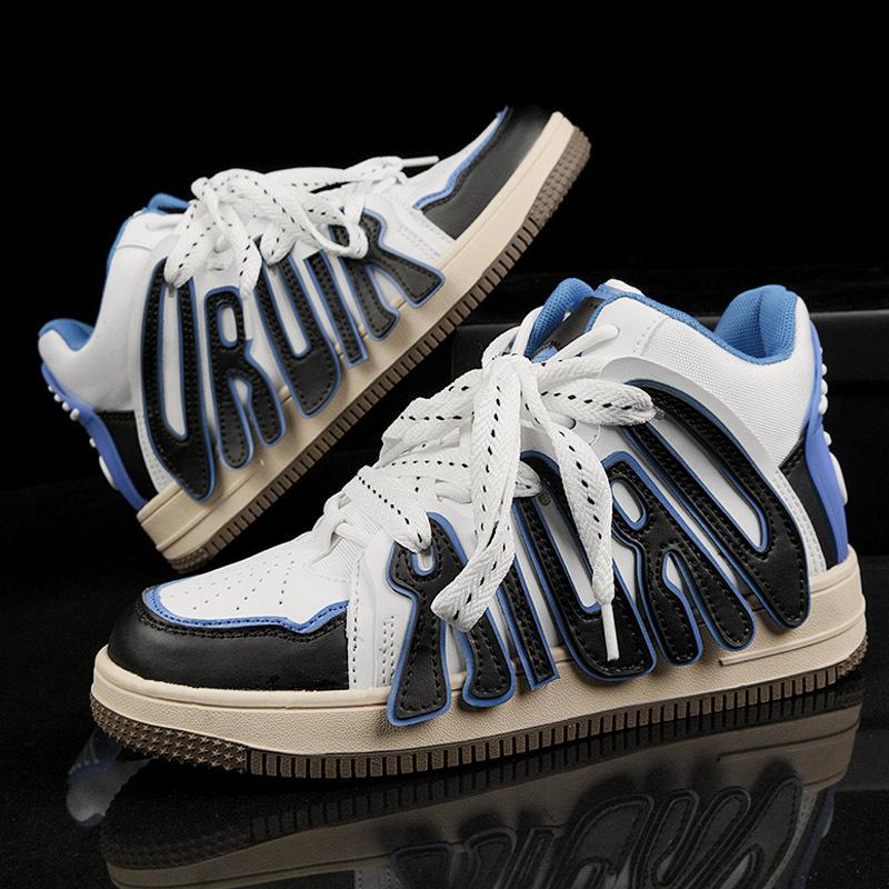 

2025 new European station men s shoes retro German training shoes retro round head bread shoes couple high-top thick baseplate shoes 36