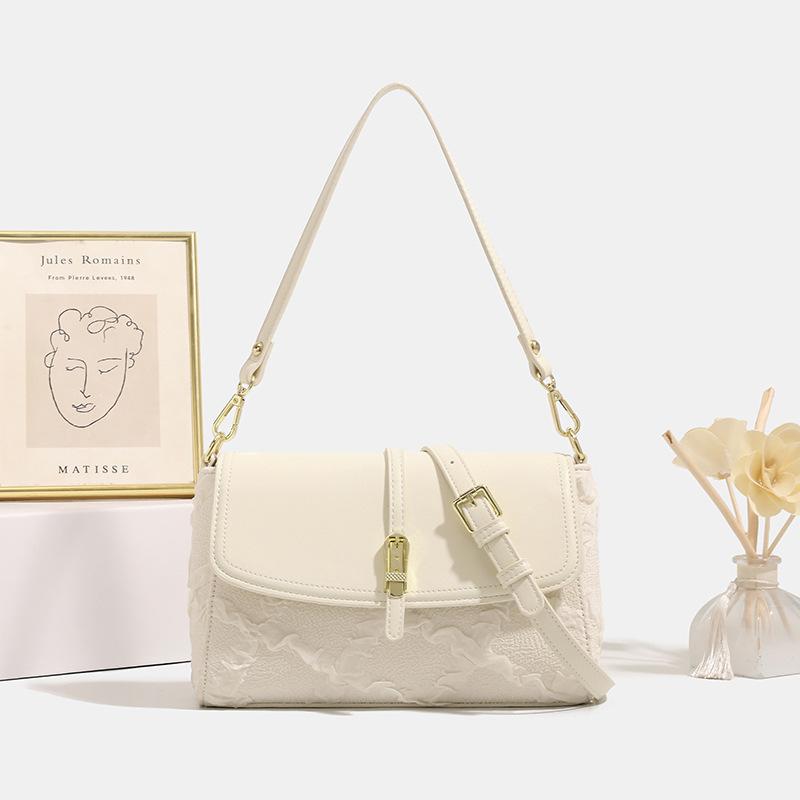 

Advanced Leather Women s Crossbody Bag with New Splicing, Contrasting Color Flip Shoulder Bag, Fashionable and Trendy Bag брудно-білий