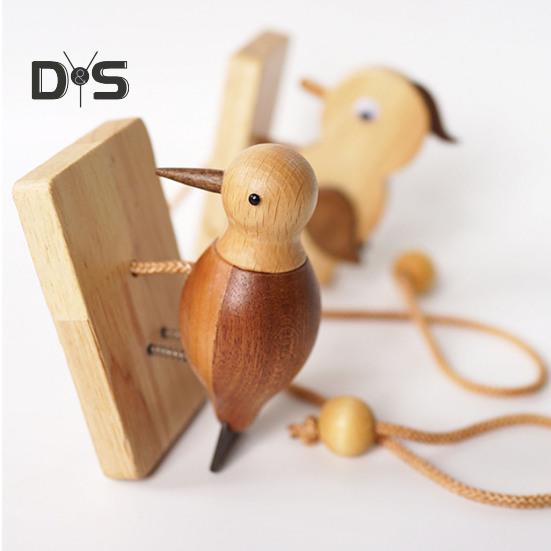 Woodpecker Doorbell Wooden Handmade Self-Adhesive Woodpecker Door Knocker Vintage Bird Door Knocker for Front Door Room Door