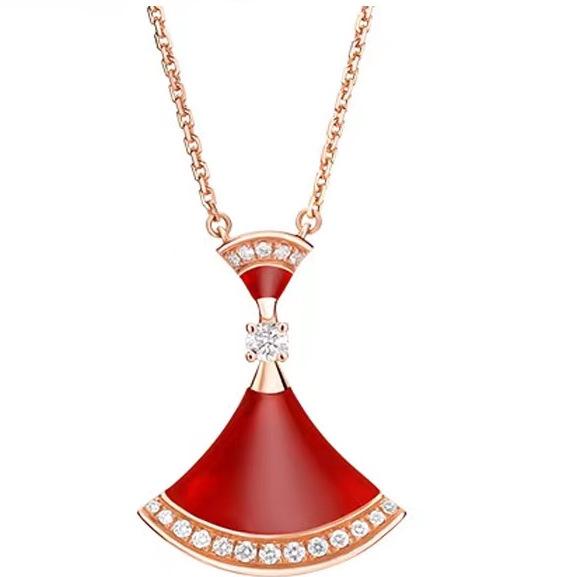 Baojia V Gold Electroplated Mother-of-Pearl Pendant Necklace