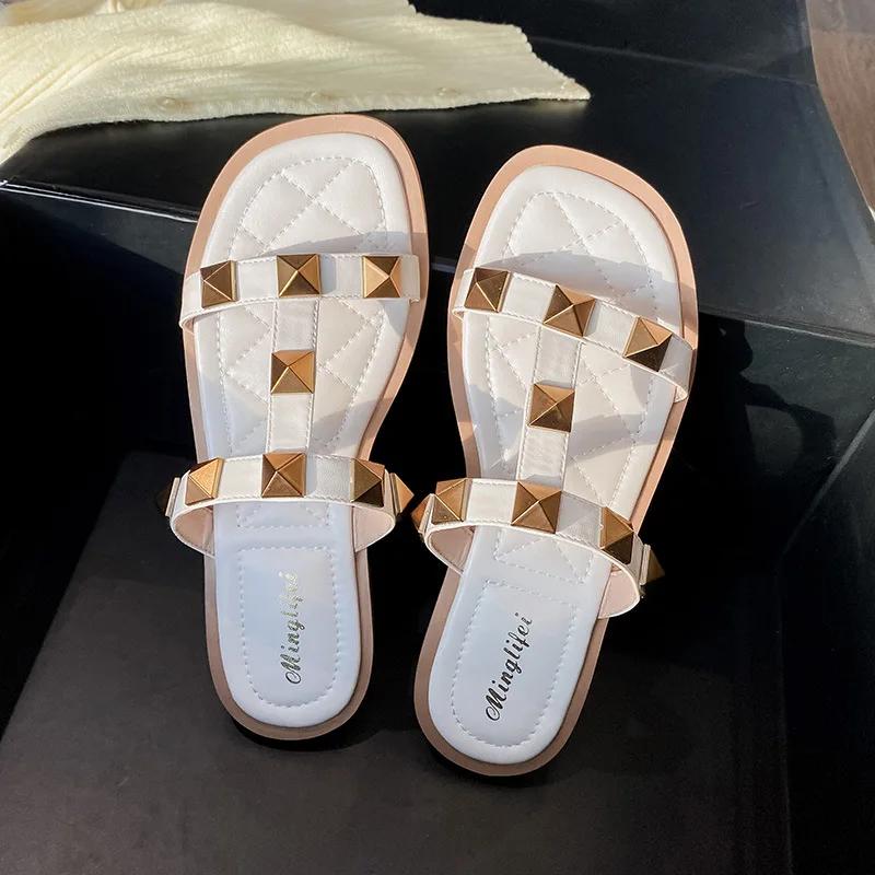 New Summer Women Shoes Big Rivet Slipper Street Casual Sandals Girl Fashion Flat Shoes