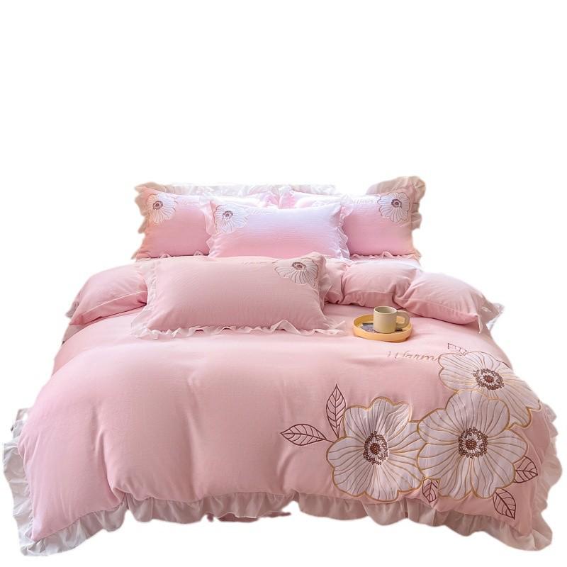 Princess Style Milk Velvet Lace 4-Piece Set: Embroidered Duvet Cover & Solid Color Bed Sheet