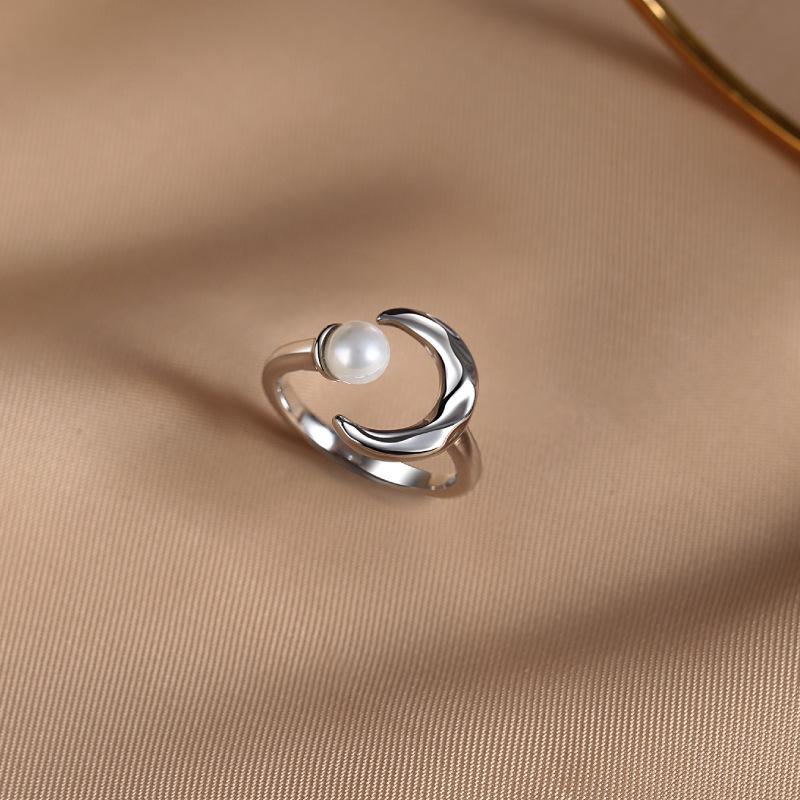 

Korean Crescent Moon Pearl Adjustable S925 Silver Ring
