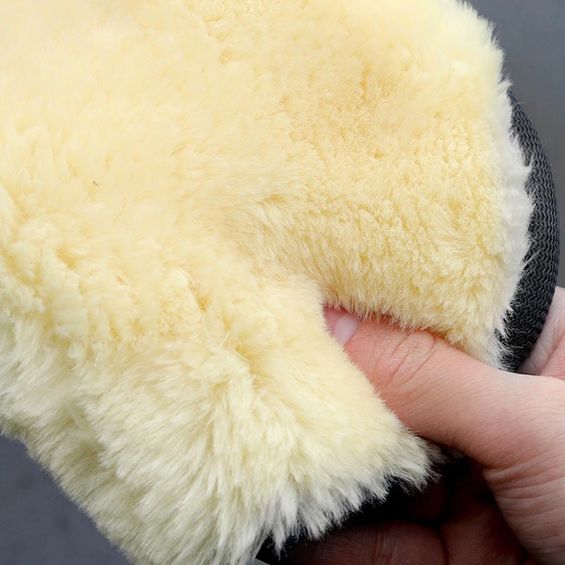 AABHE1 1Pcs Car Wash Glove Wool Soft Polish Cleaning Brush Tools For Chevrolet Spark Captiva Cruze Malibu Equinox Trax Camaro Blazer