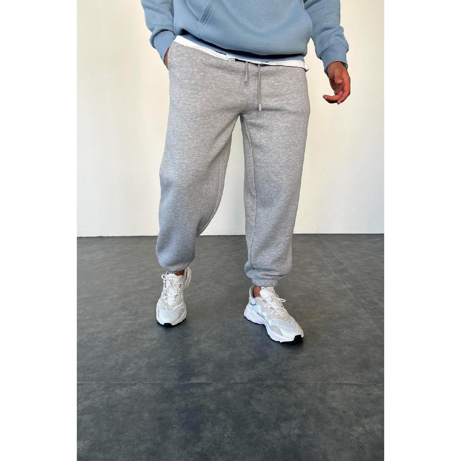 

Gray 3 Thread Raised Sweatpants With Cotton Inside M