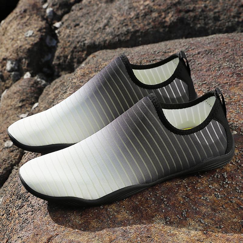 Fashion Beach Water Shoes Quick Dry Swimming Water Slippers Barefoot Women's Upstream Sneakers Beach Surfing Lightweight Sandals