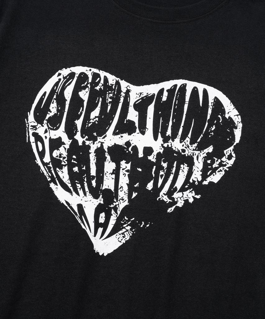 KNITTED Vintage Heart T-Shirt Black-White