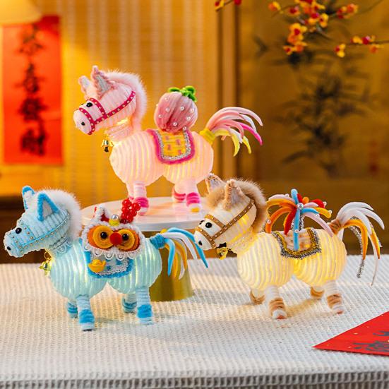 Zestaw lampionu konia DIY Skręcany patyczek Zestaw do rękodzieła lampionu konia Ręcznie robiony świecący lampion konia Świąteczny