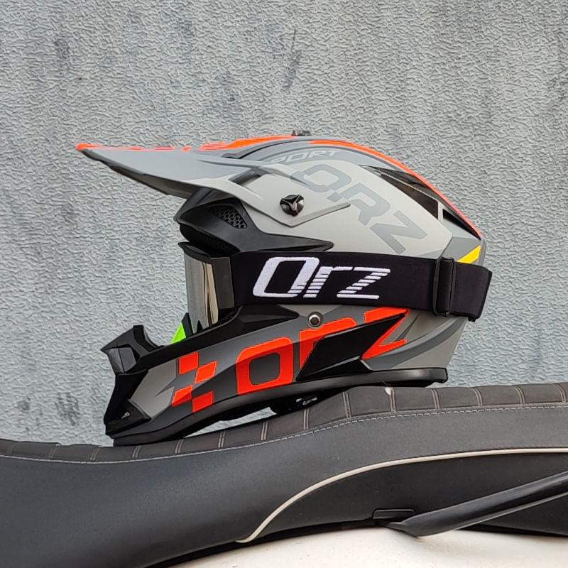 Off-road Motorcycle Helmet Men and Women Universal Kart Rickshaw Four Seasons Mountain Bike Speed Downhill Hood