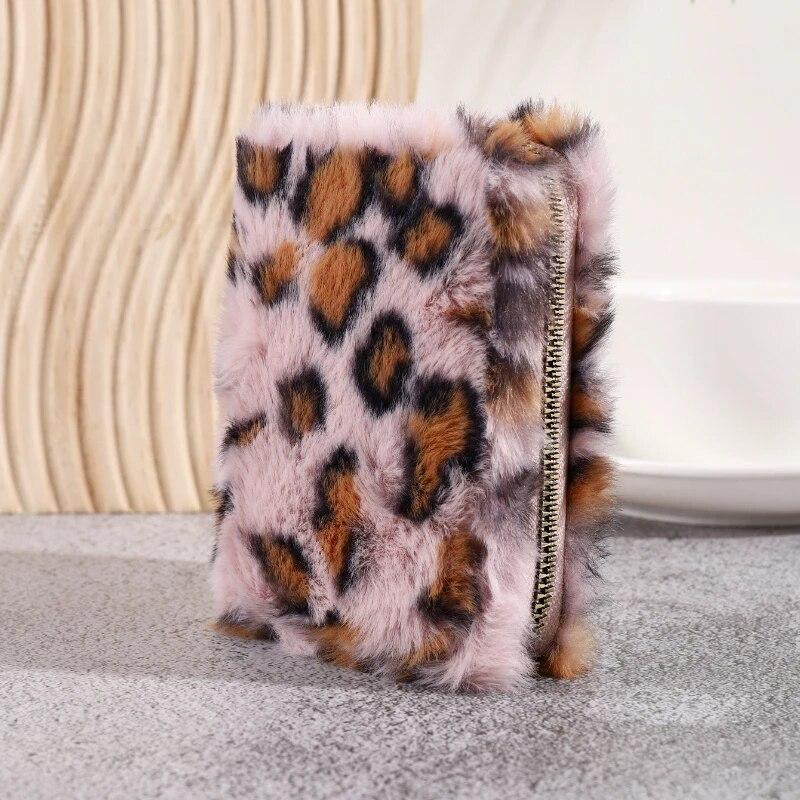 Nouveau portefeuille court en peluche imprimé léopard rétro pour femmes, grande capacité, carte d'identité, carte bancaire, porte-carte de crédit, sac à monnaie avec porte-clés