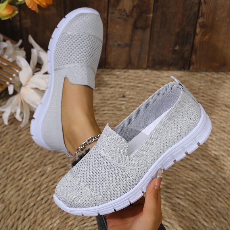 Mesh breathable flat bottom solid color casual fly-woven single shoes women's new large size