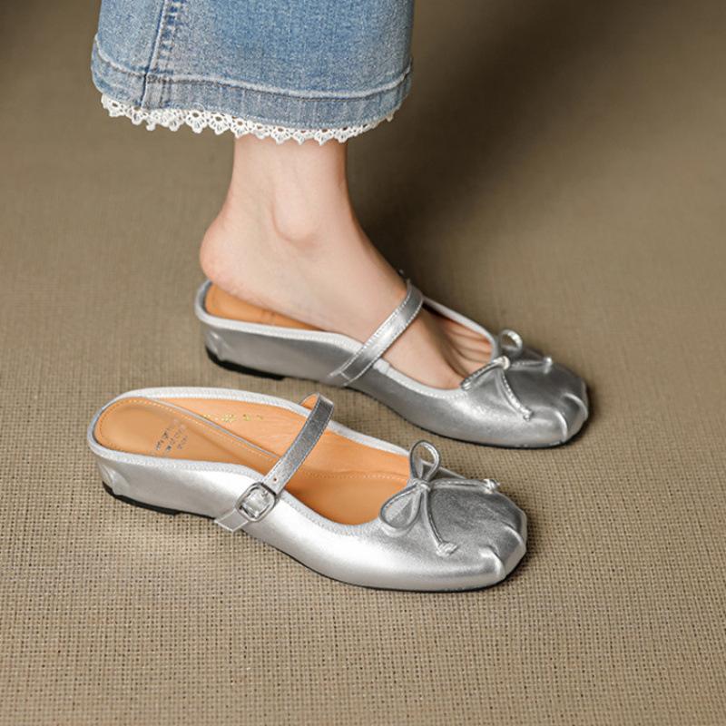 Französische Retro-Innenhöhenverstärkungstasche Kopf Halbschuhe Schleife quadratischer Kopf Schuhe Sommer Oberbekleidung mittlerer Absatz silber Damen Pedal